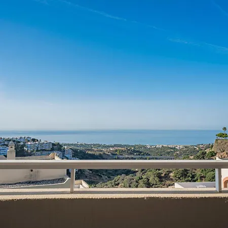 Panoramic Seaview Escape - Tranquility, Ac & Pool Apartment Cabopino